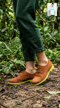 Suede Oxford in Natural/Lime